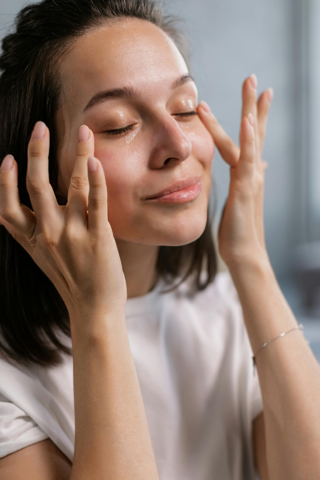 Why Your Skincare Routine Needs a Peptide Under Eye Gel — Especially If You’re Always Tired